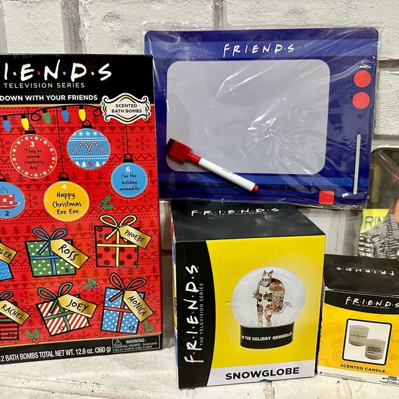 COPY - NEW in packaging Friends TV Show Merchandise Collection for FRIENDS supe… - Picture 2 of 10